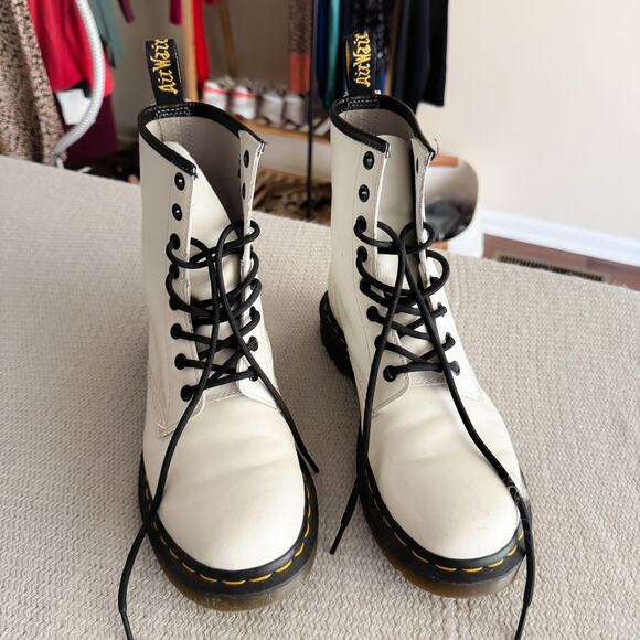 Dr. Martens White + Black 1460 Leather Lace Up Boots Size 9 - Picture 2 of 16
